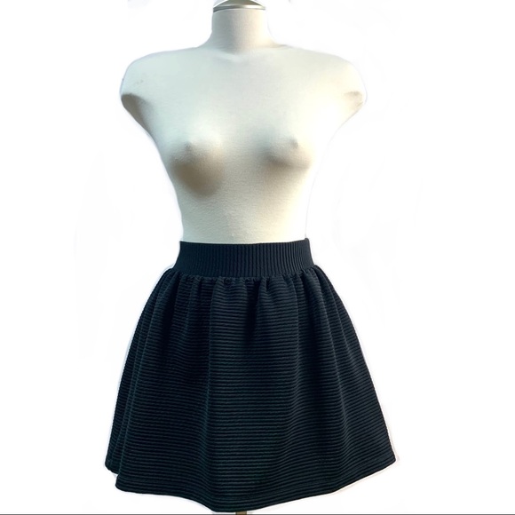 Cooperative Mini-Skirt - Small - Picture 2 of 9